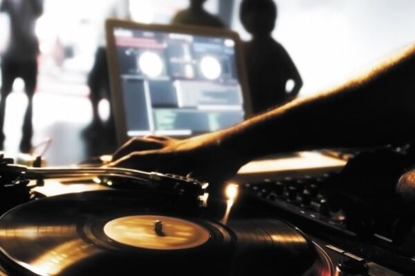 The History of DJs: From Vinyl to Digital Masters