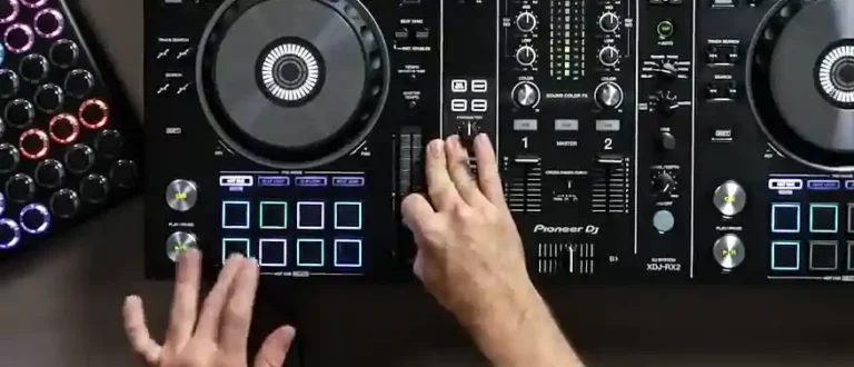 The Role of Loops and Samples in DJ Mixing