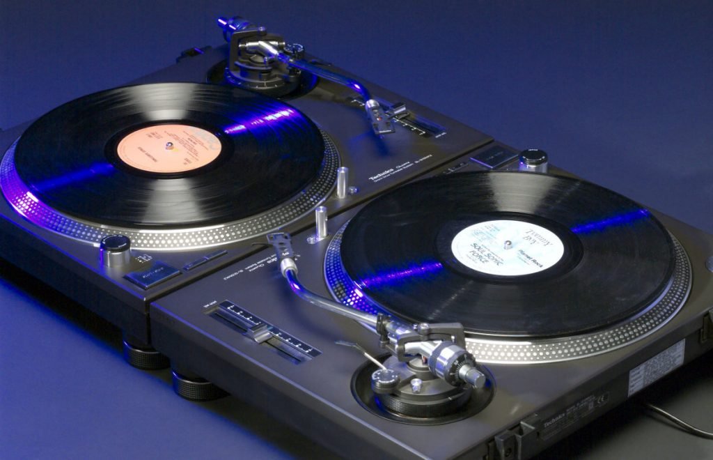 How to Choose the Right Mixer for Your DJ Setup